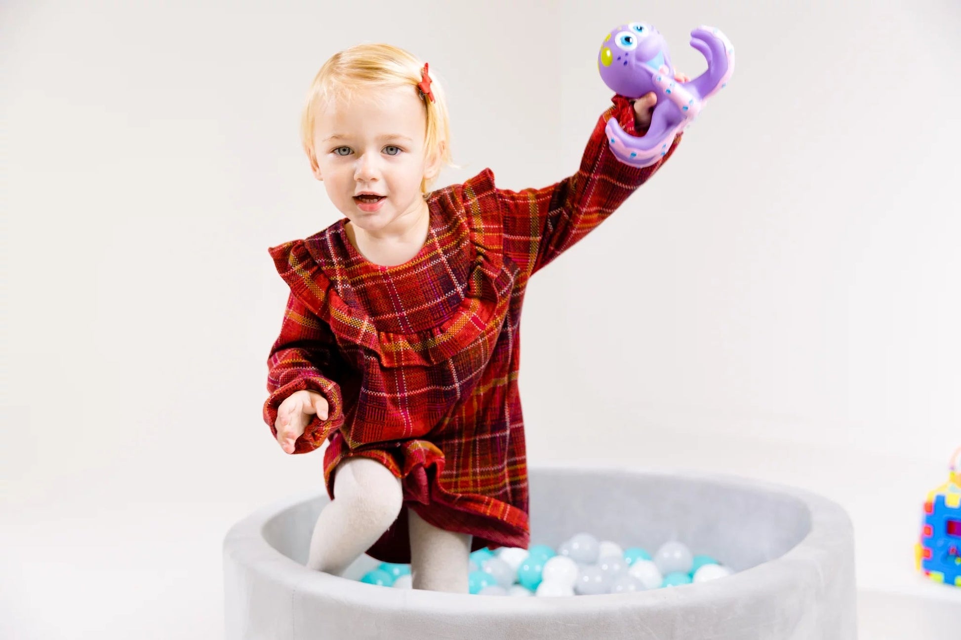 Grey Velvet Sensory Ball Pit with 200 Aqua, White, & Grey Balls - Sensory Haven